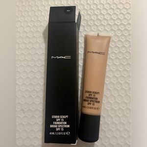 MAC Studio Sculpt Foundation SPF15 Shade NC37 Full Size 40ml / 1.3oz New In Box